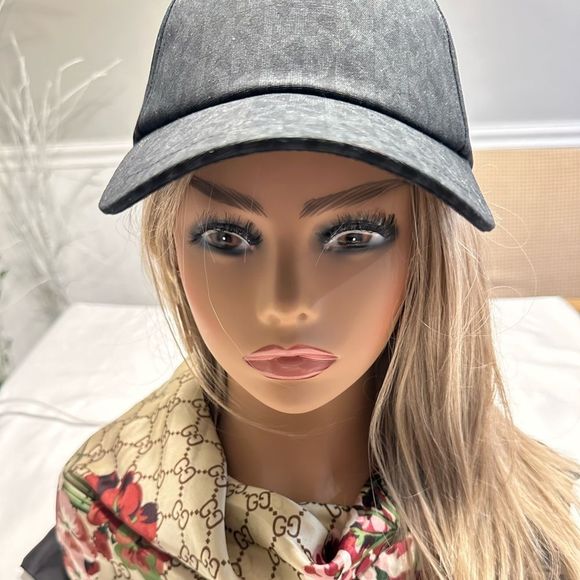 MK SIGNATURE LOGO BASEBALL CAP NWT - Picture 2 of 4